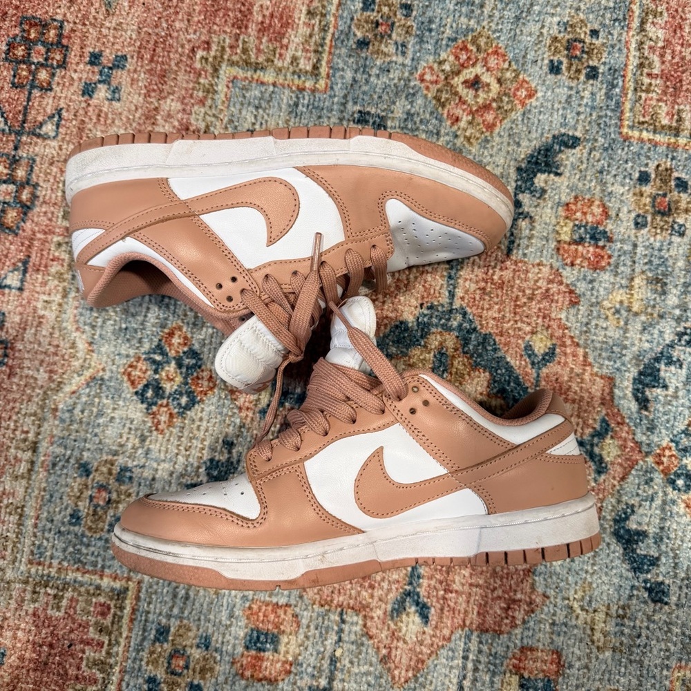Nike Dunk Low Rose Whisper